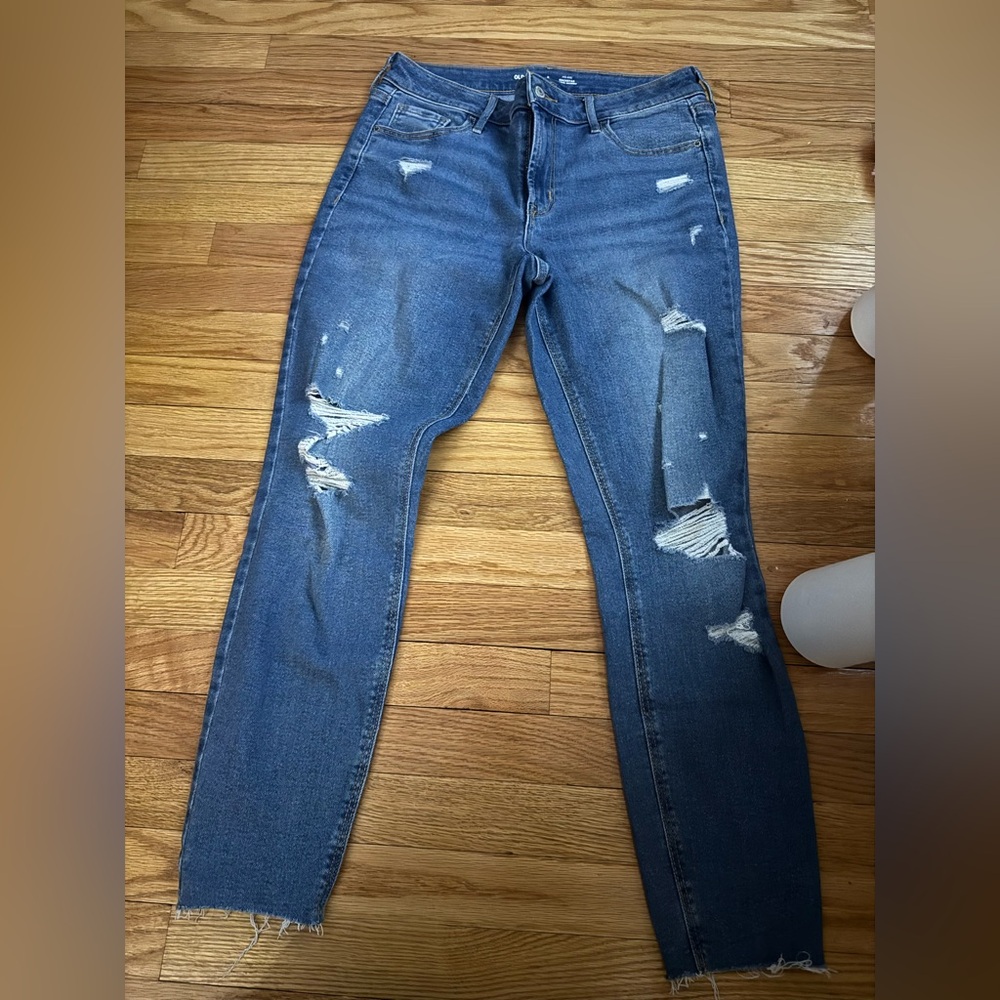 Old Navy Light Blue Distressed Skinny Jeans